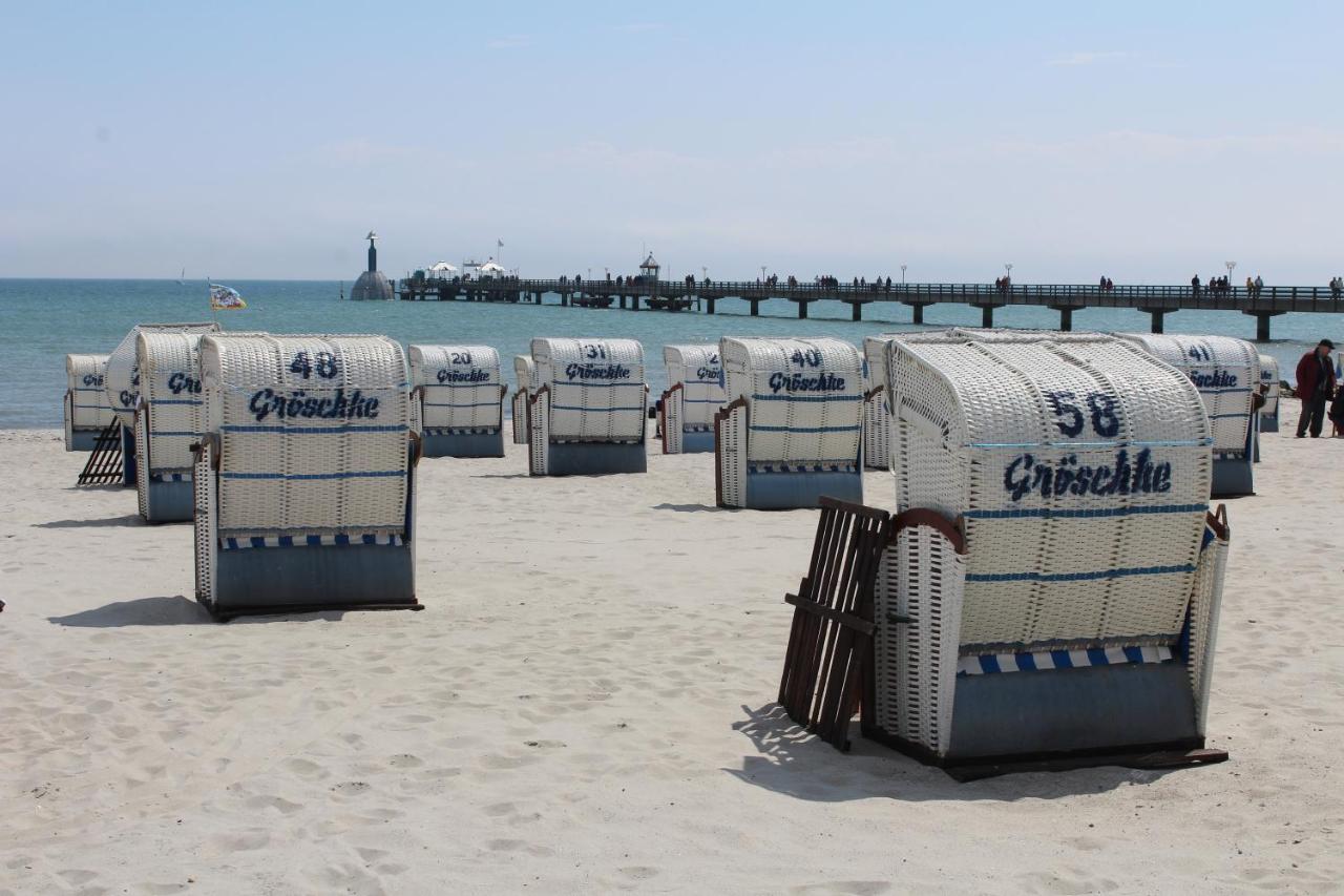 Ferienwohnungen Im Haus Strandburg 格洛米茨 外观 照片