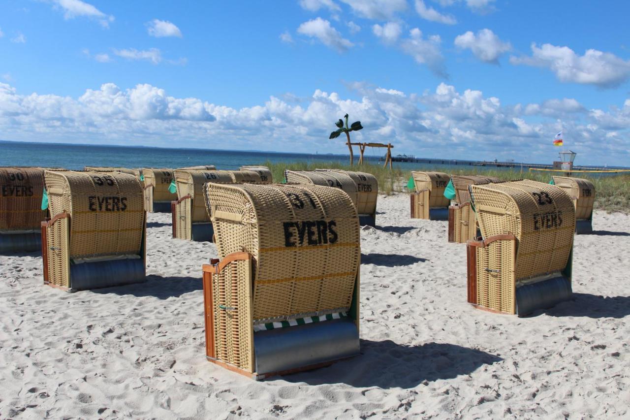 Ferienwohnungen Im Haus Strandburg 格洛米茨 外观 照片