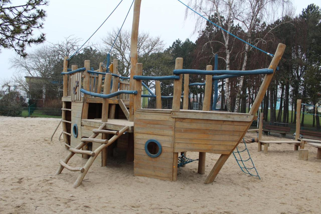 Ferienwohnungen Im Haus Strandburg 格洛米茨 外观 照片